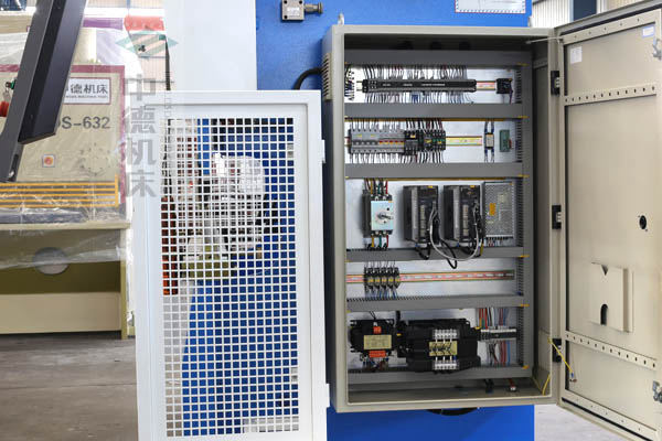 ZDPK-4015采用法國進口施耐德元氣件，抗干擾，穩定耐用壽命長.jpg